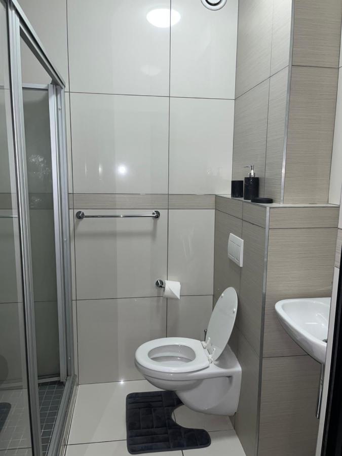 דירות ווינדהוק The Den Marensky Towers מראה חיצוני תמונה